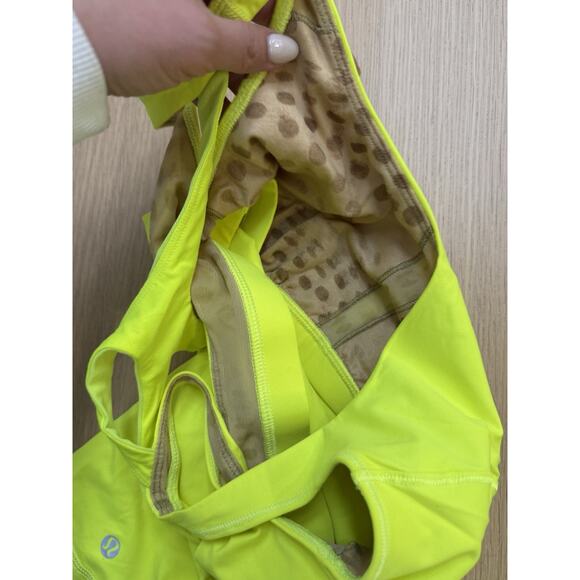 Lululemon Optimal Tank Size 6 Neon Greenish Yellow Built In Bra 1337 - Picture 8 of 9